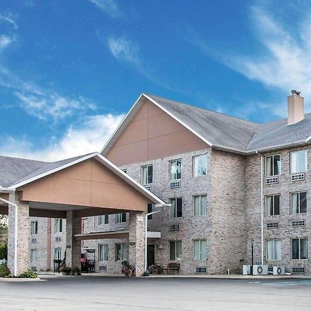 Comfort Inn Whitehall Near Michigan'S Adventure Dış mekan fotoğraf
