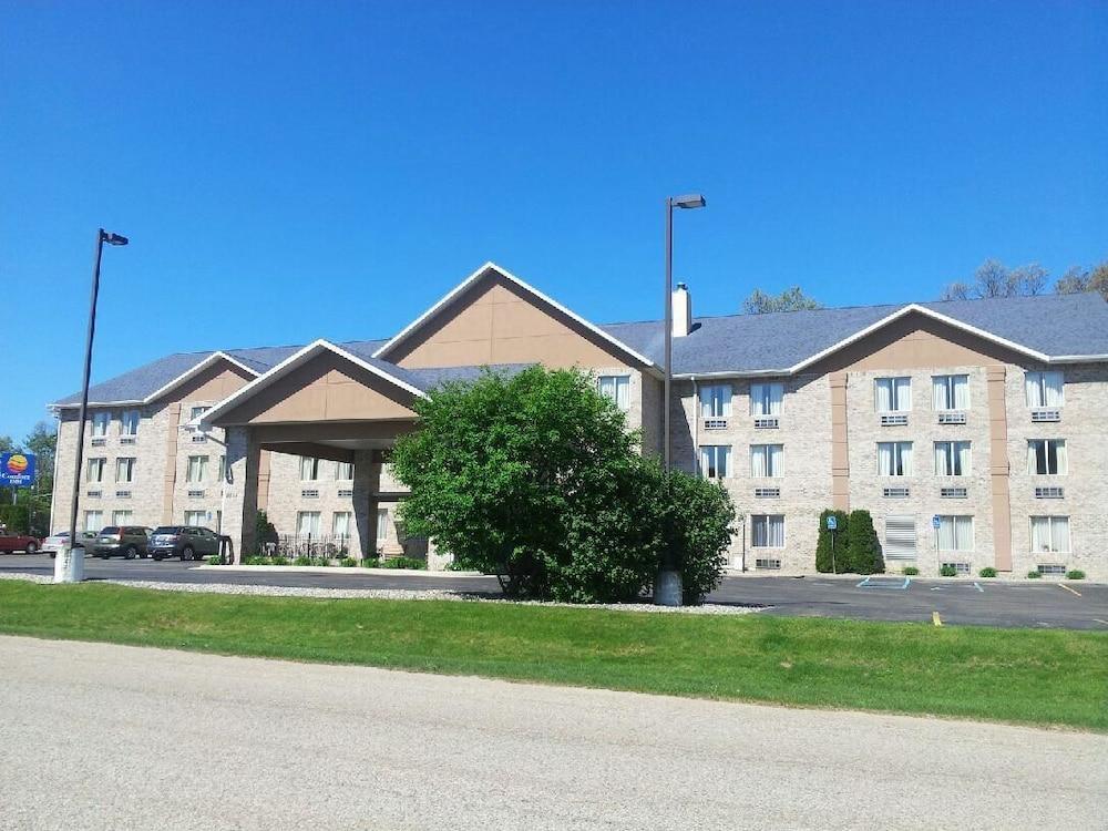Comfort Inn Whitehall Near Michigan'S Adventure Dış mekan fotoğraf