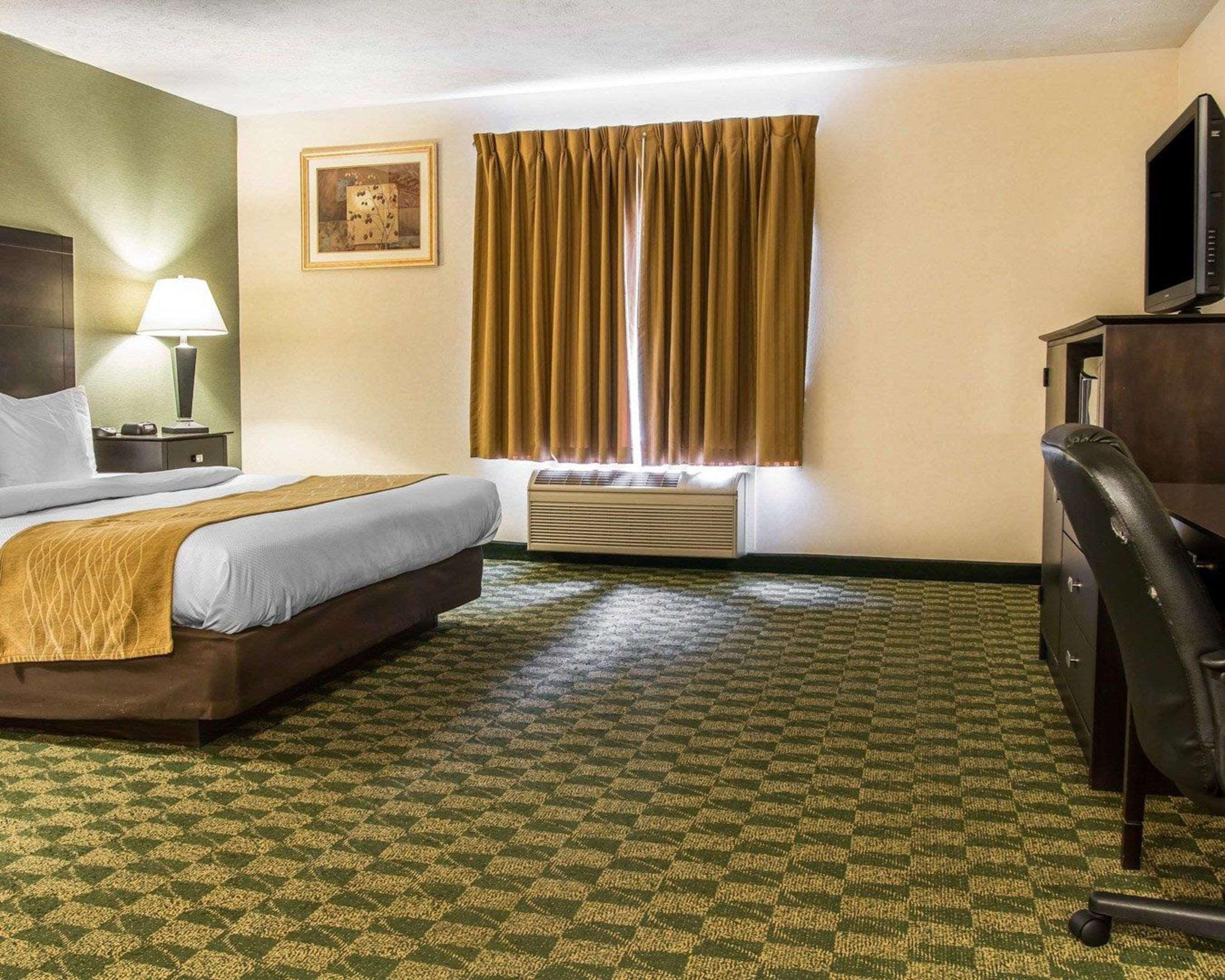 Comfort Inn Whitehall Near Michigan'S Adventure Dış mekan fotoğraf