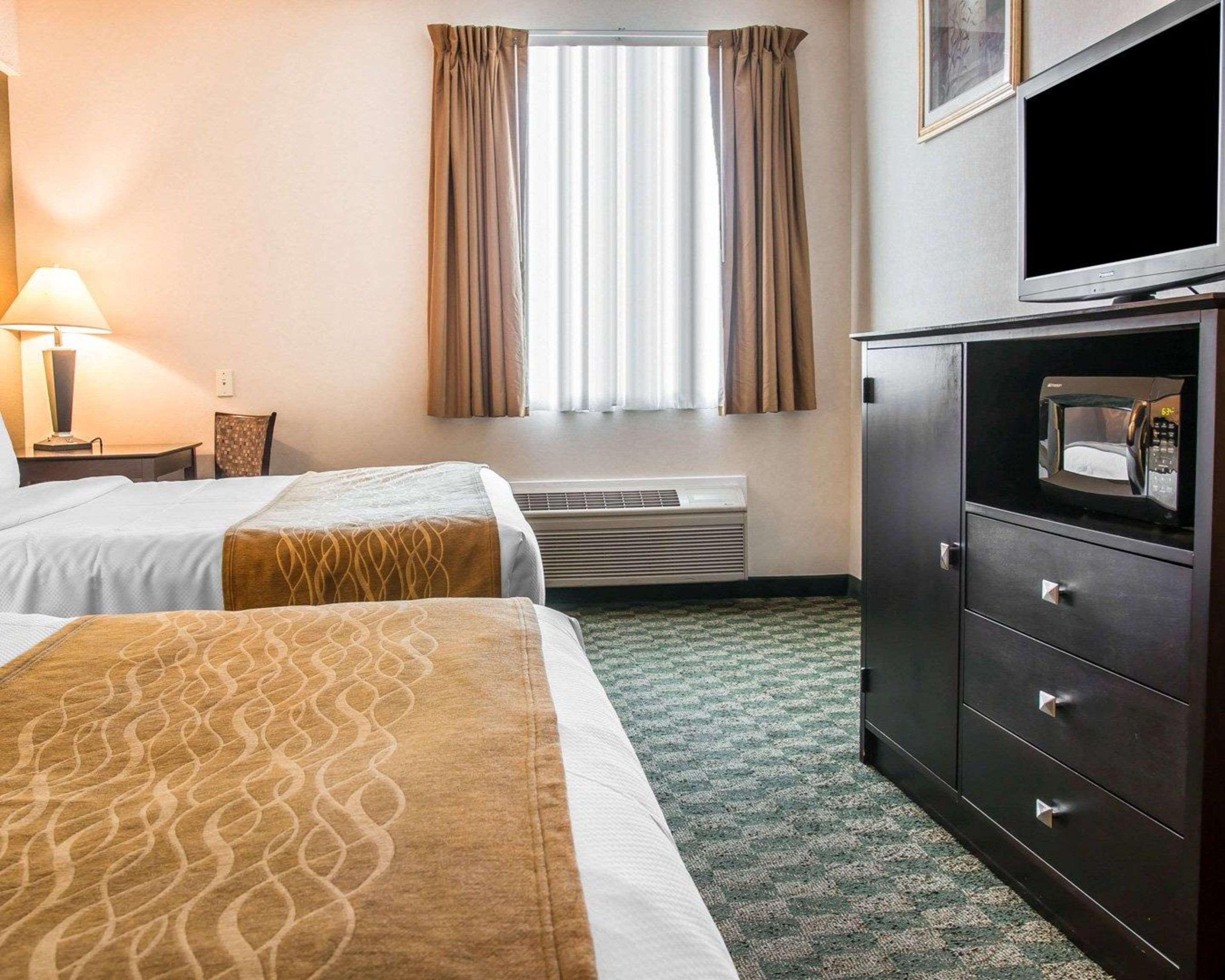 Comfort Inn Whitehall Near Michigan'S Adventure Dış mekan fotoğraf