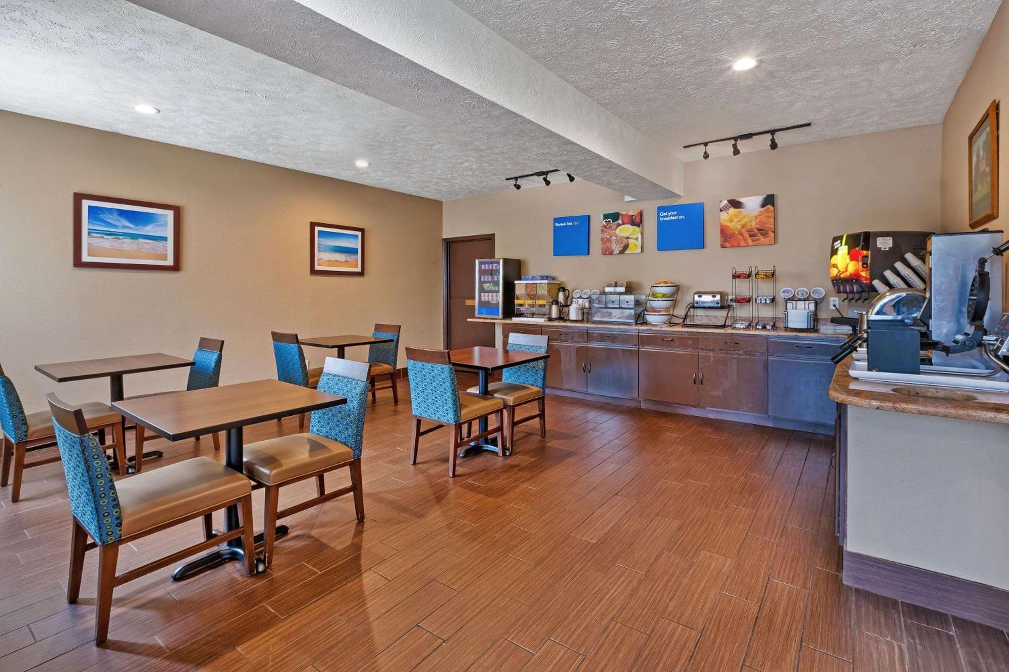 Comfort Inn Whitehall Near Michigan'S Adventure Dış mekan fotoğraf